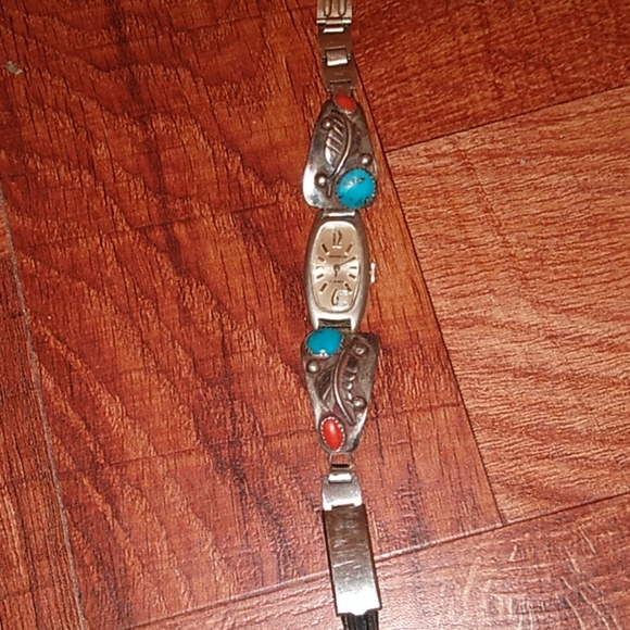 Watch - Picture 1 of 2